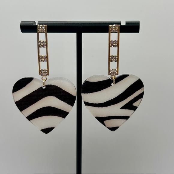 Heart-Shaped Zebra Print Earrings - Picture 1 of 8